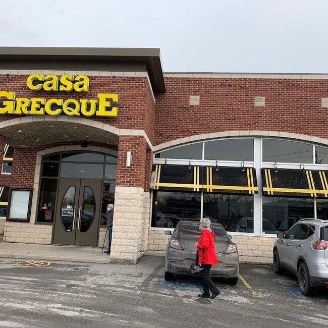 Casa Grecque - Restaurants pr&egrave;s de: H7M1Y9