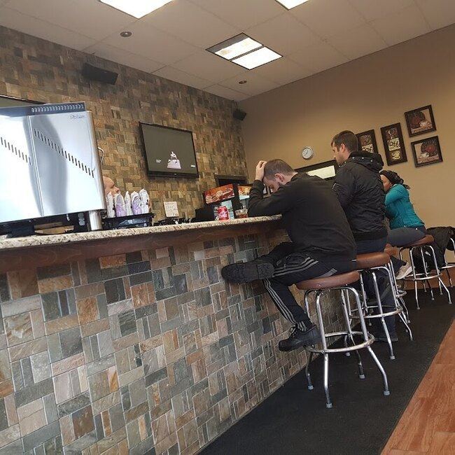 Caf&eacute; Calypso - Restaurants pr&egrave;s de: H1H4A3