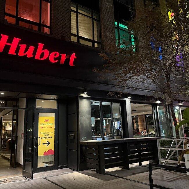 R&ocirc;tisserie St-Hubert - Quartier des Spectacles Takeout Available Restaurants