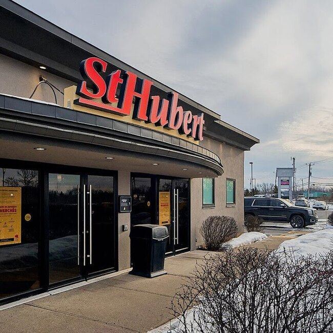 Rôtisserie St-Hubert Restaurant