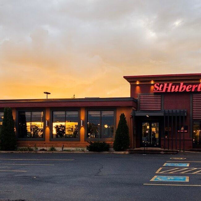 R&ocirc;tisserie St-Hubert - Restaurants pr&egrave;s de: H8P1B4