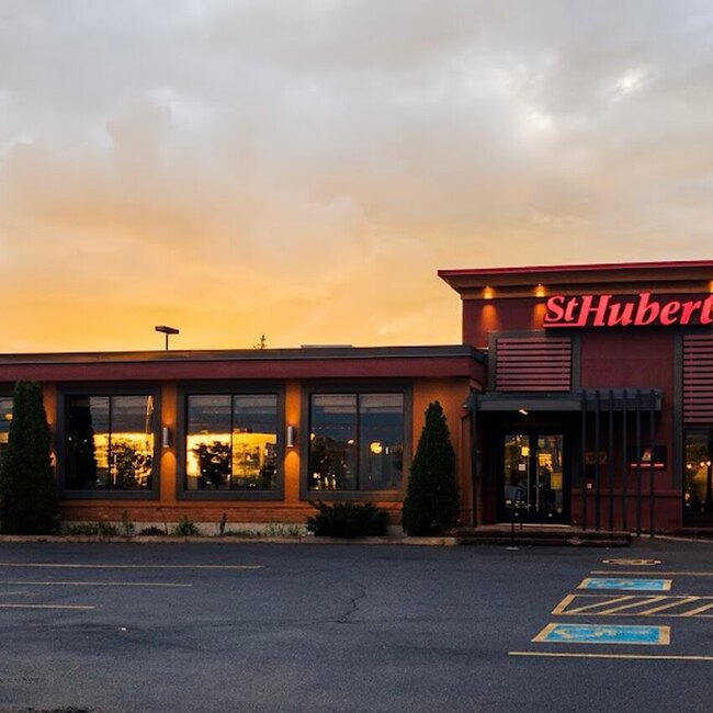 R&ocirc;tisserie St-Hubert -  Restaurants Near: H2V4S8