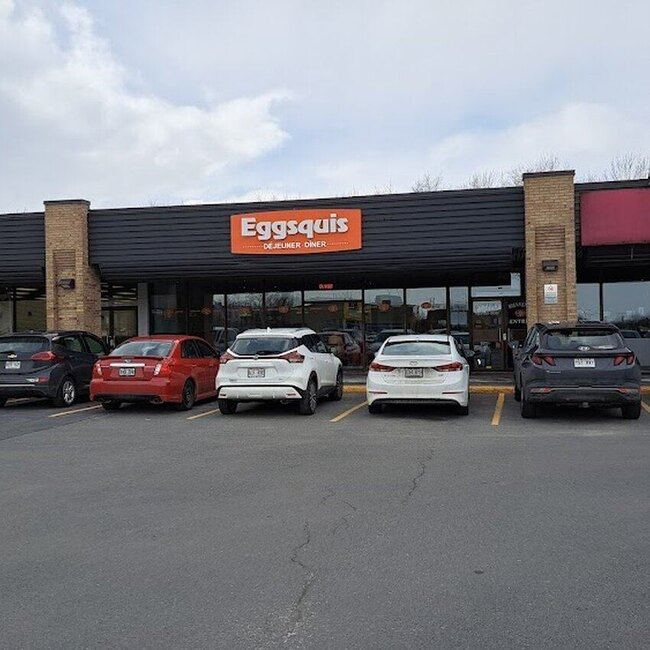 Eggsquis - Restaurants pr&egrave;s de: J3G0C3
