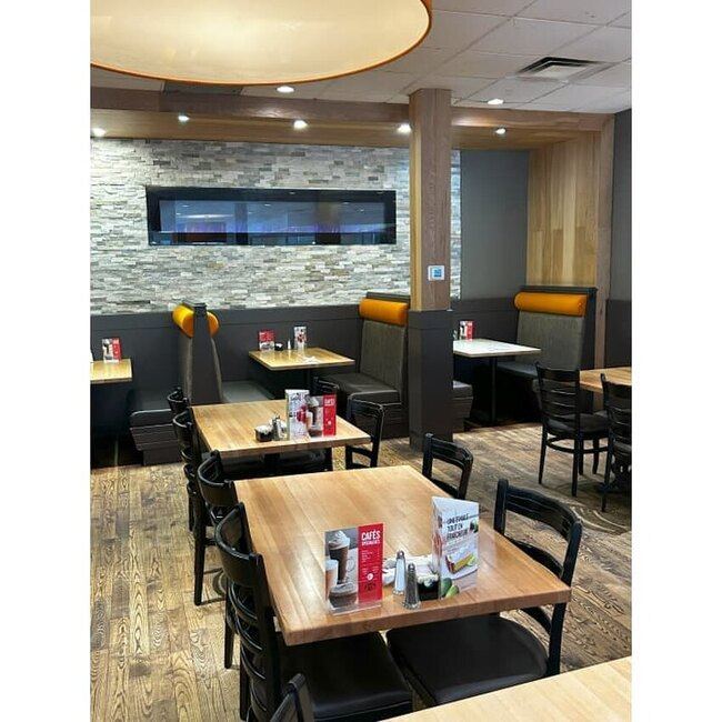 Scores - Restaurants pr&egrave;s de: H8P1B4