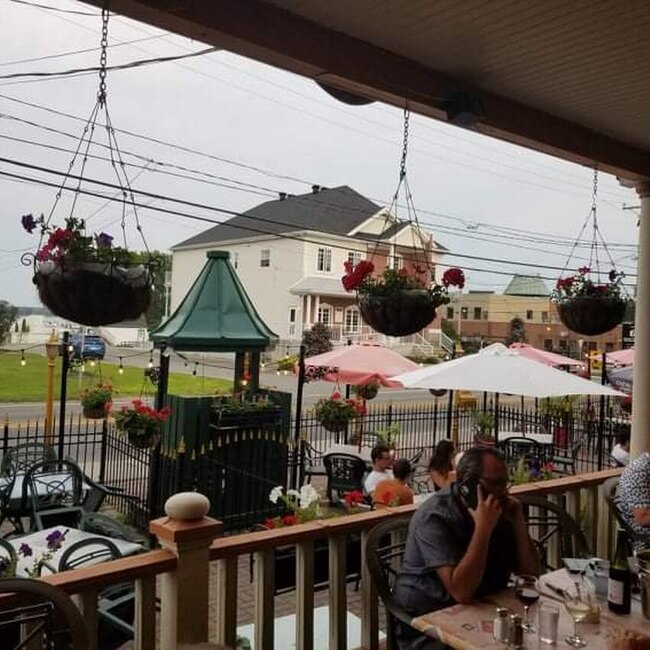 R&ocirc;tisserie La Victorienne - Restaurants pr&egrave;s de: J5T1K6