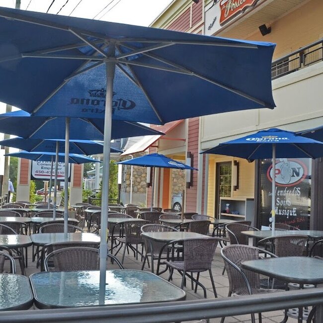 Au Poulet Nouveau Inc - Restaurants Service de traiteur Mascouche