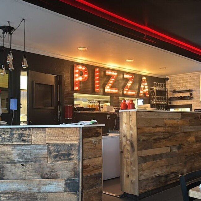 Pointe Aux Trembles Pizzeria Brochetterie Restaurant