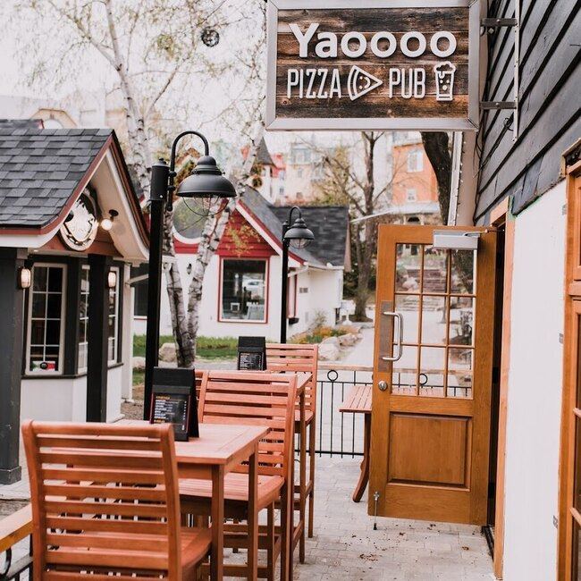 Ya'ooooo Pizza-Bar - Restaurants pr&egrave;s de: J8E1E1