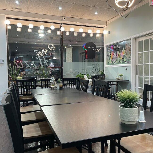 Aiza Authentique Cuisine Philippine -  Restaurants Near: H9A1A5