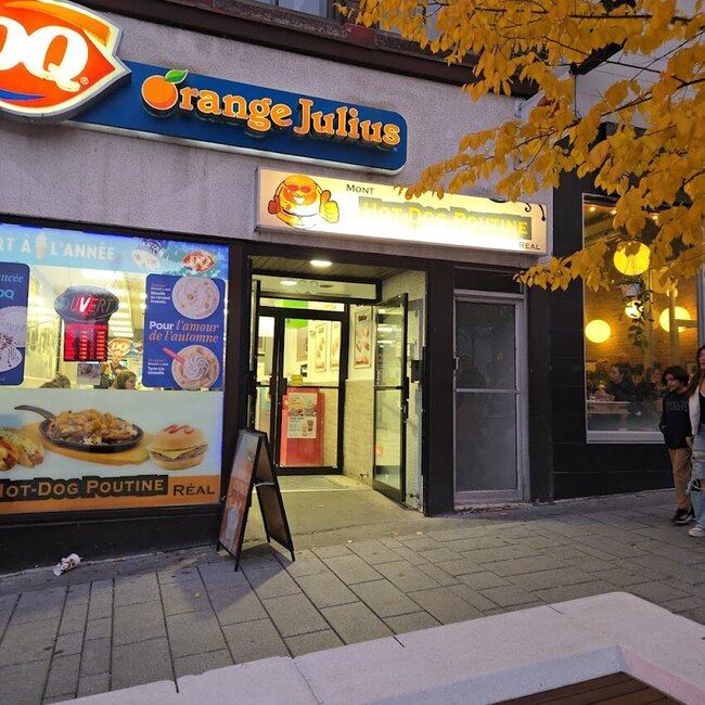 Mont Hot-dog poutine Réal Montréal - Menu, avis & plus janvier 2026