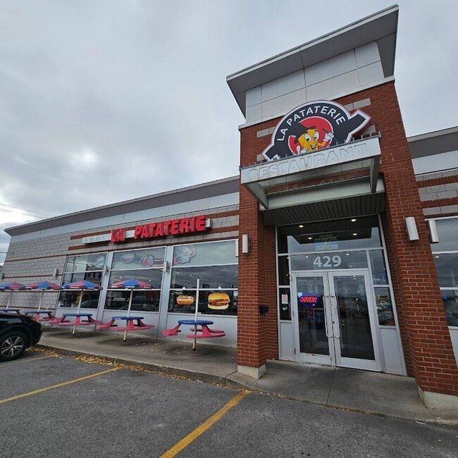 Cur&eacute;-Labelle Pataterie - Restaurants pr&egrave;s de: H7P5C9