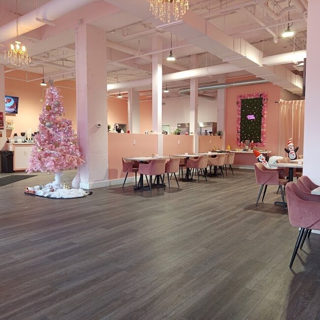 Mont Rose P&acirc;tisserie & Caf&eacute; Restaurant