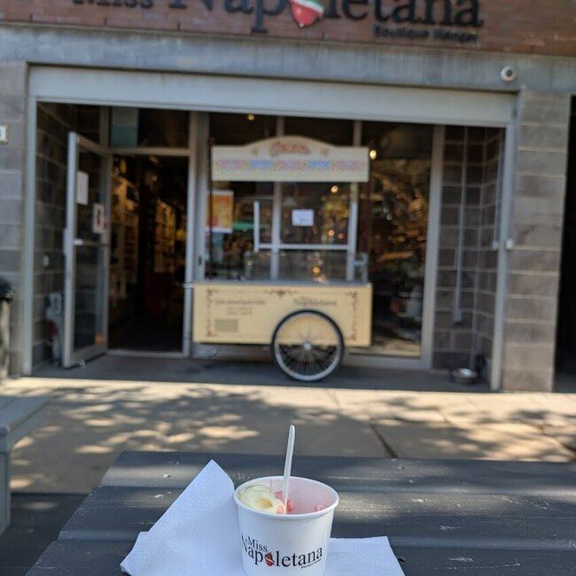 MISS NAPOLETANA - Restaurants Pizza Rosemont-La Petite-Patrie