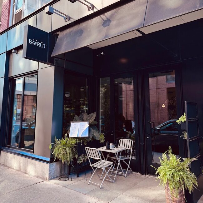 Bayrut Restaurant - Nouveaux restaurants pr&egrave;s de: H3B3E9