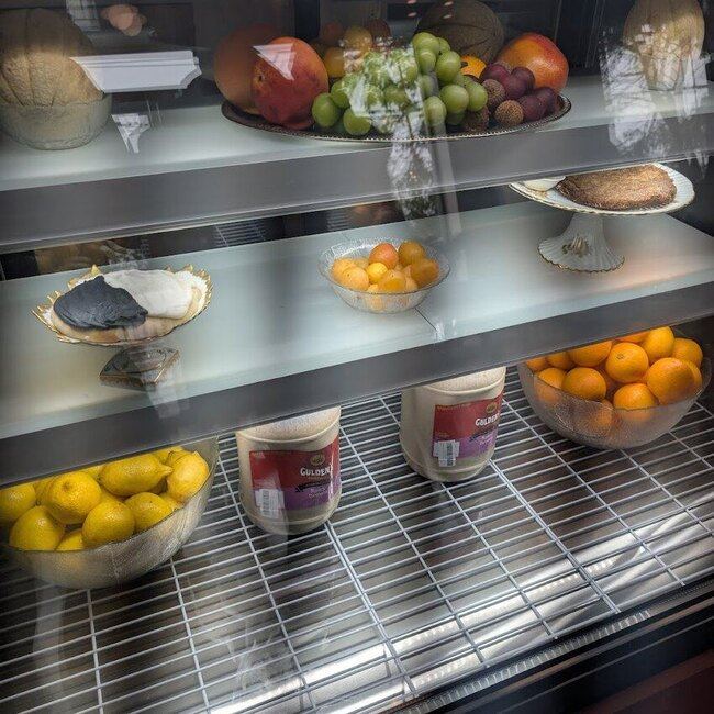 Yans Deli - Restaurants pr&egrave;s de: H4P2T7