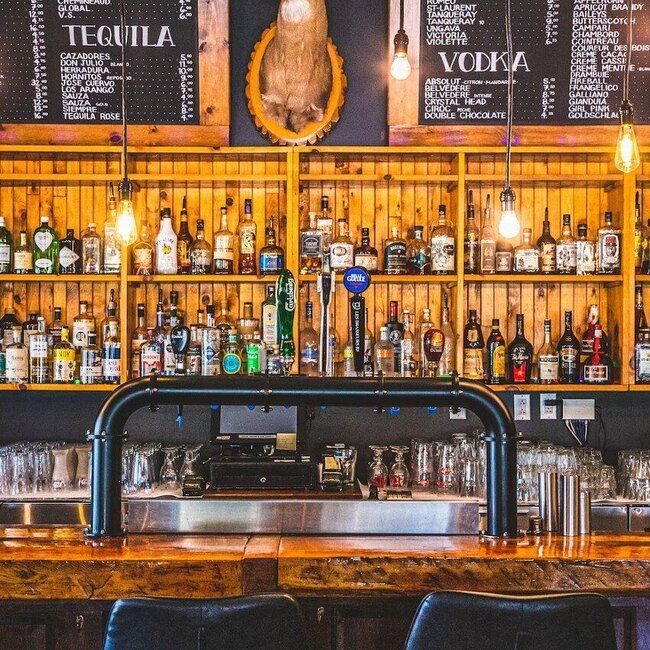 Pub au Cochon Fum&eacute; - Poutines B&eacute;cancour