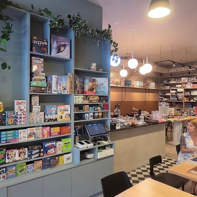 Le Joker Pub Ludique - New Restaurants Near: H4E2M1