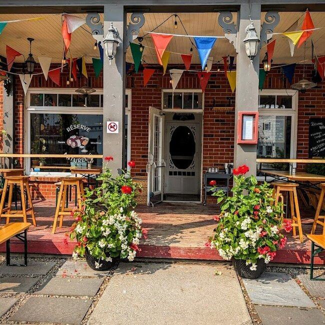 La R&eacute;serve Naturelle - Caviste - Cowansville Restaurants