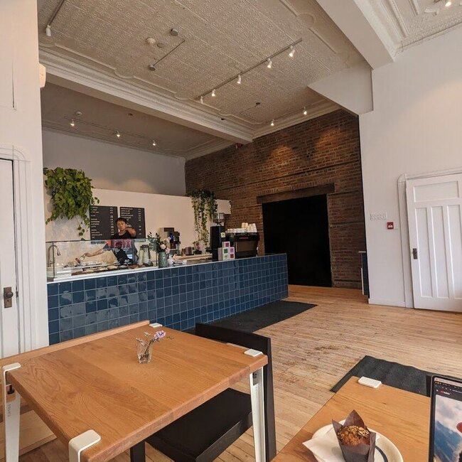 Jumeler - New Restaurants Near: H2W2E5