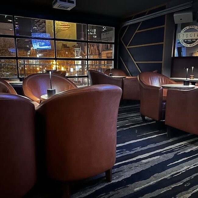 Stogies Cigar Lounge - Downtown Bars