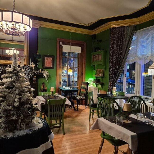 Bistro Mavia - Granby Restaurants - Reviews, Photos & Menus