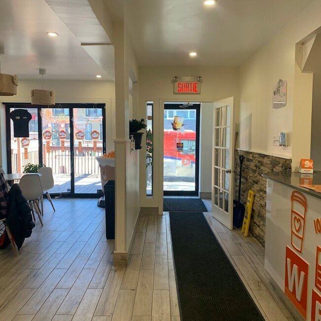 Infinithe - Restaurants pr&egrave;s de: H4V1J3