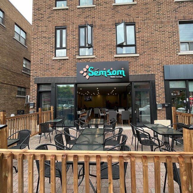 Semsom - Restaurants pr&egrave;s de: H4L2H3