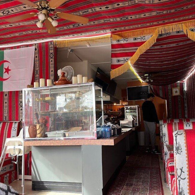 Khaymat El Hodna -  Restaurants Near: H4B1R1