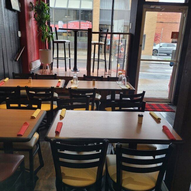 L'&Eacute;b&egrave;ne Restaurant -  Restaurants Near: J3B6X7