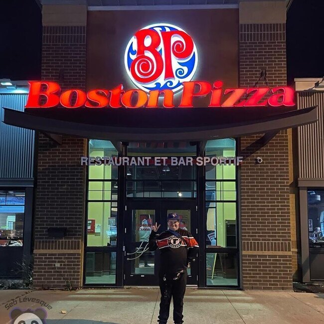 Boston Pizza - Restaurants pr&egrave;s de: J7E1X1