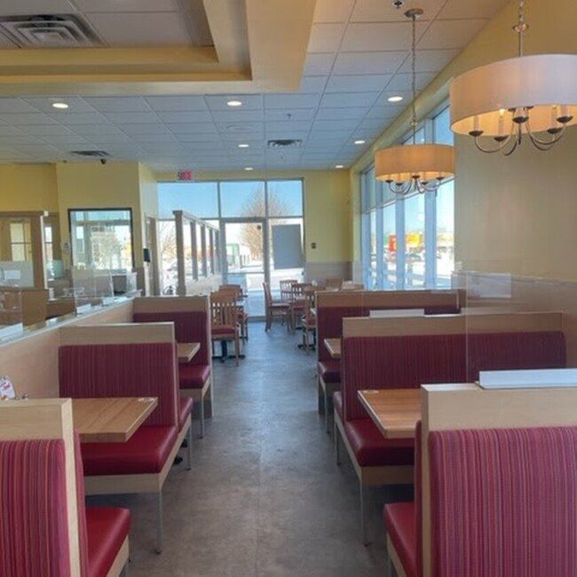 Cora D&eacute;jeuners et d&icirc;ners - Restaurants pr&egrave;s de: J4J5H2