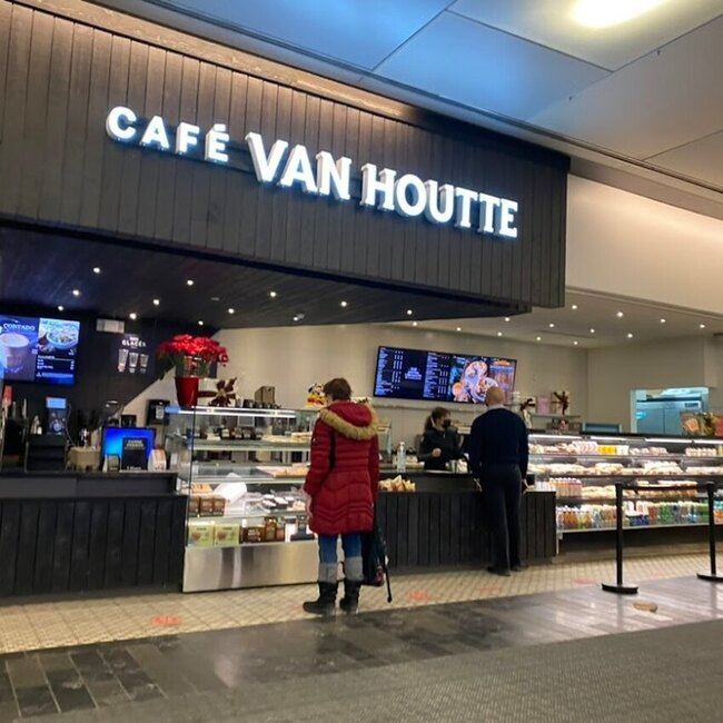 Caf&eacute; Van Houtte - Old Montreal Open Supper Restaurants