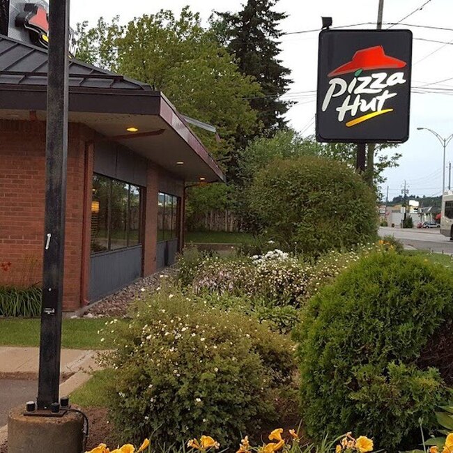 Pizza Hut - Restaurants Saint-J&eacute;r&ocirc;me