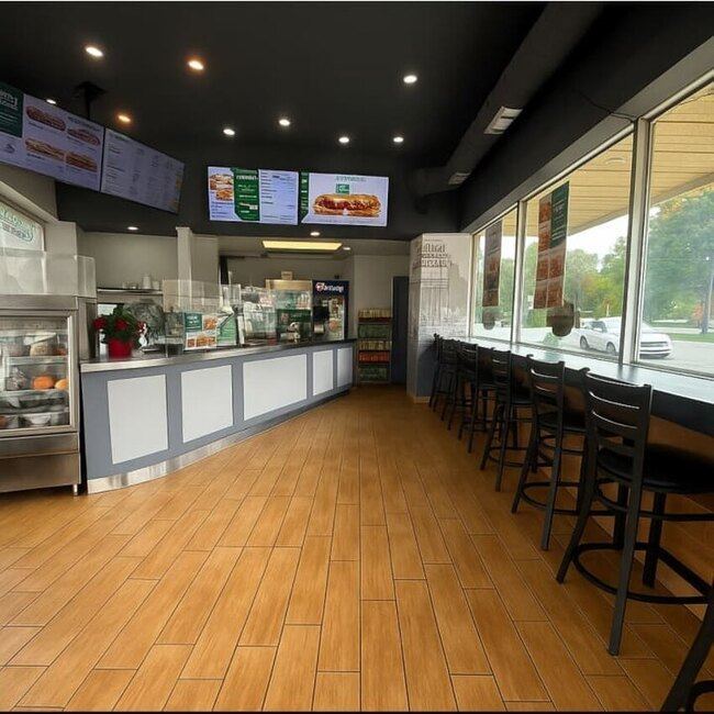 Dagwoods - Restaurants pr&egrave;s de: H4V1S8