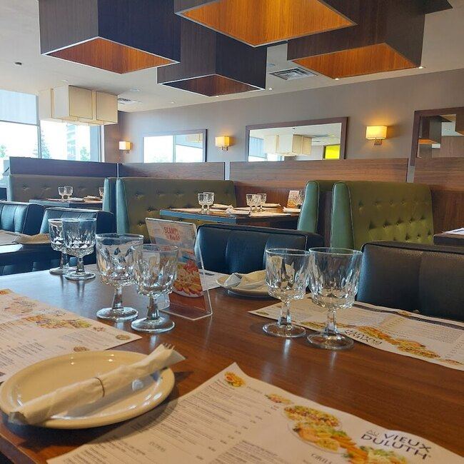 Au Vieux Duluth Restaurant