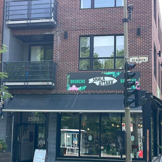 Shack Attakk Montréal - Menu, avis & plus décembre 2025