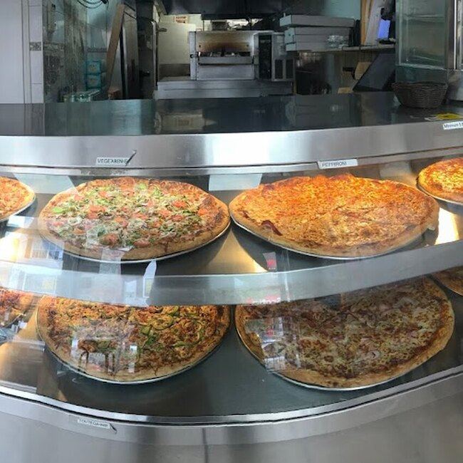 Show Pizza - Restaurants pr&egrave;s de: H3T1Y2