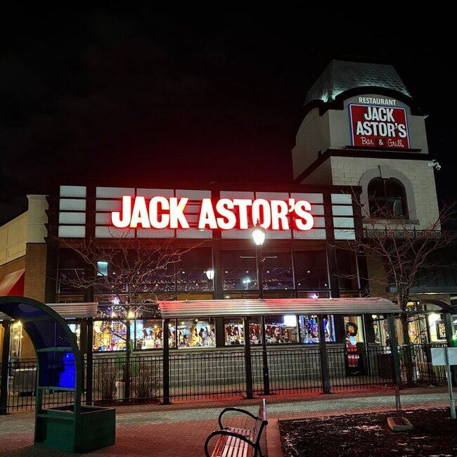 Jack Astor's - Restaurants pr&egrave;s de: J7H1M9