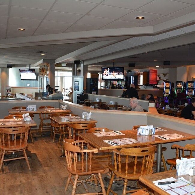 Hymus Bar - Restaurants pr&egrave;s de: H9R5M9