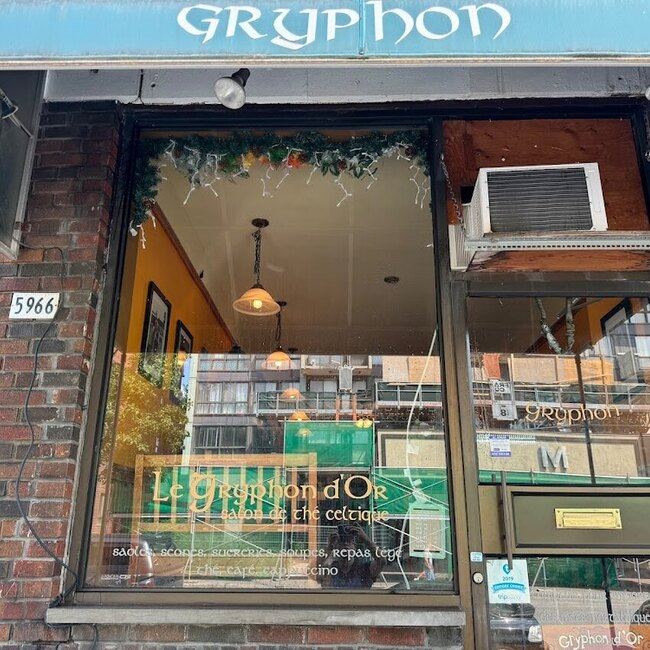 Salon de th&eacute; Le Gryphon d'Or -  Restaurants Near: H4B2P3