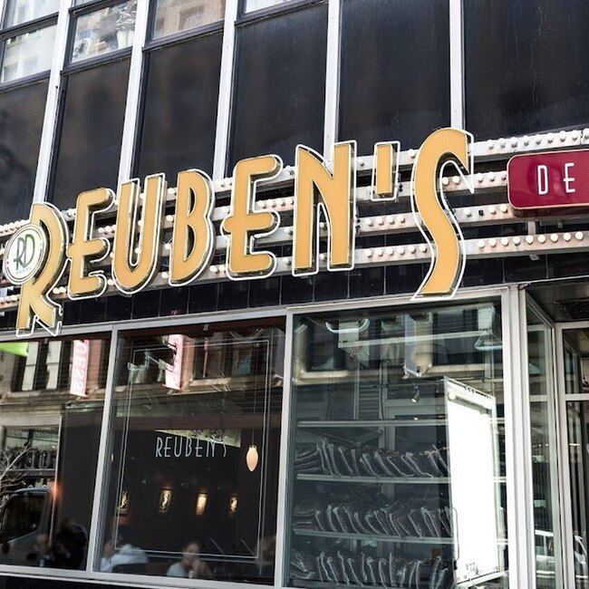 Reuben's Deli & Steakhouse - Restaurants Barbecue-BBQs Centre-ville