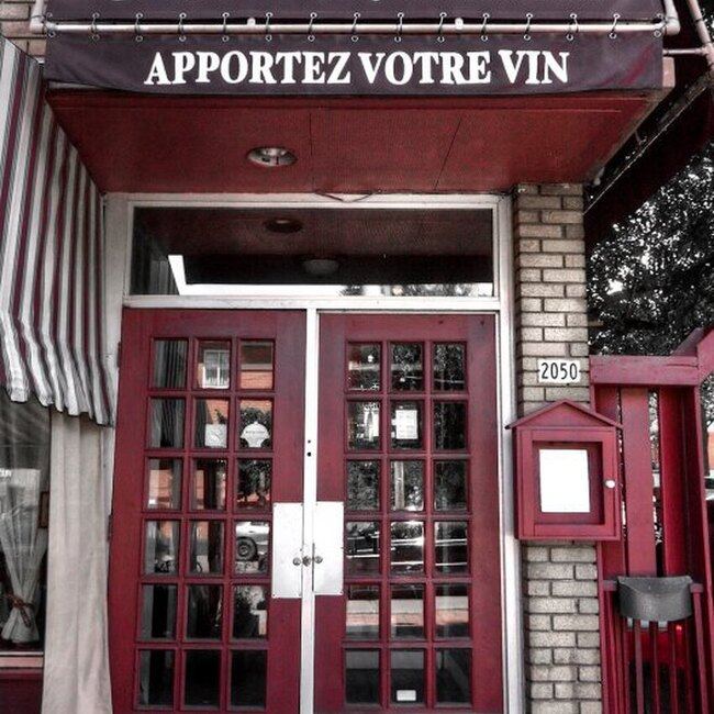 La Piccola - Restaurants pr&egrave;s de: H2B1K8