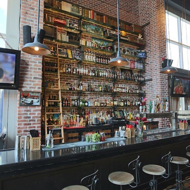 La Belle & La Boeuf - Burger Bar - Restaurants Commande en ligne Chomedey