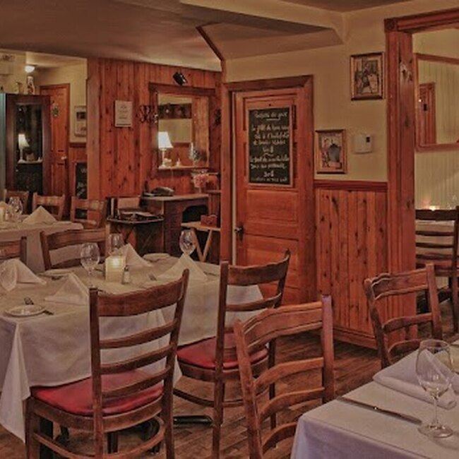 C'est la Vie Restaurant