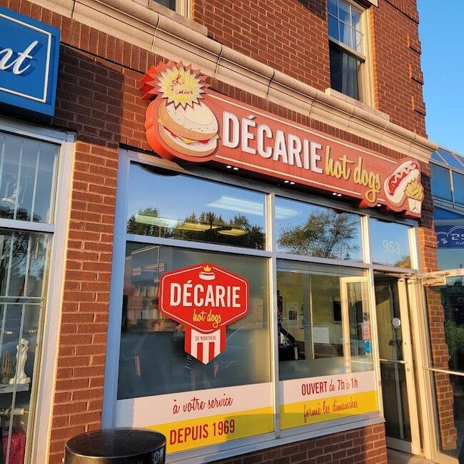 D&eacute;carie Hot Dog -  Restaurants Near: H4L3M6