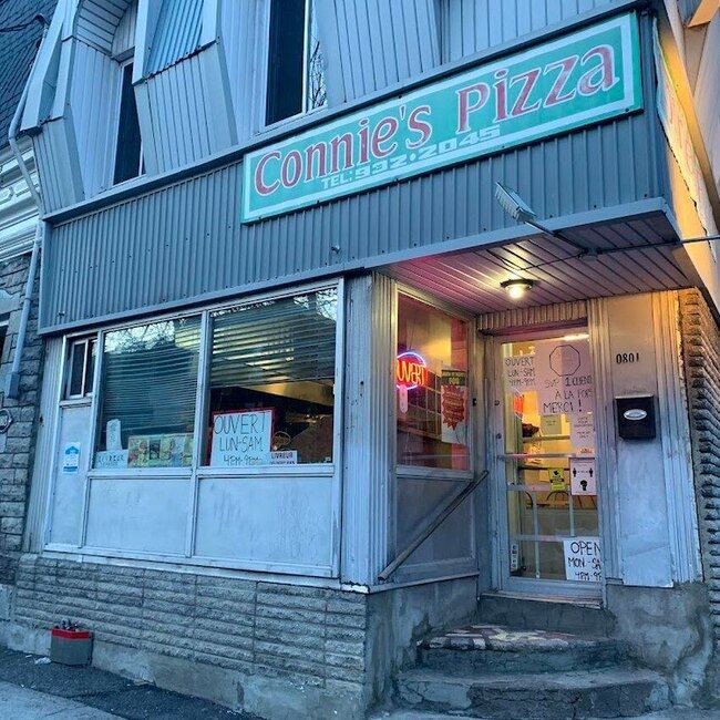 Connie's Pizza - Pointe St-Charles Takeout Available Restaurants