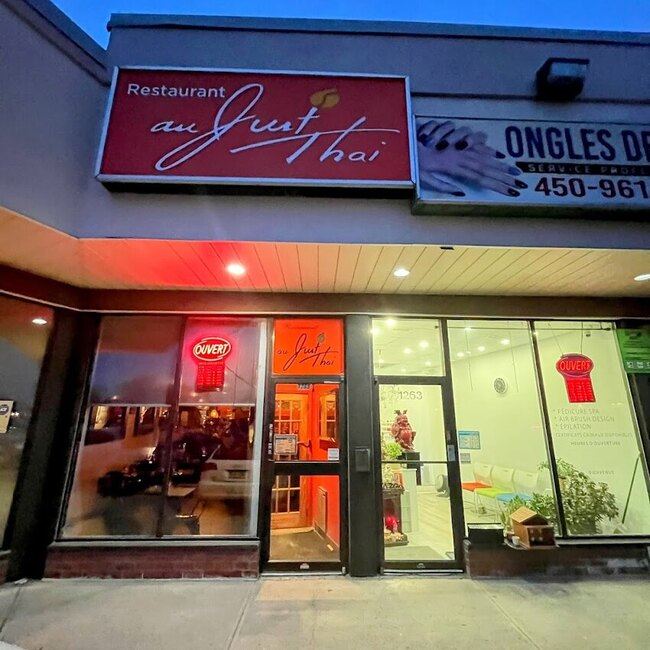 Au Just Thai - Restaurants pr&egrave;s de: J6W3W4