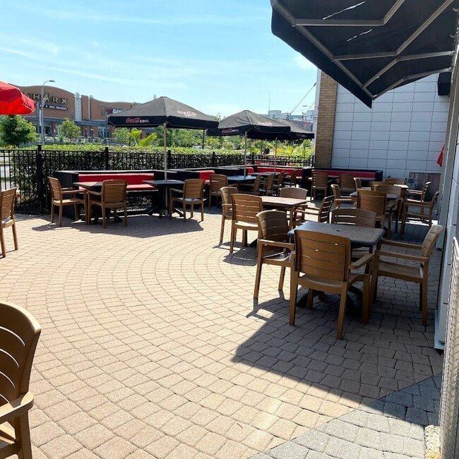 Presse Café Laval - Menu, avis & plus décembre 2025