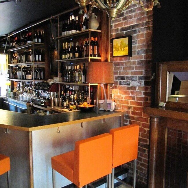 107 Fourth Avenue Wine Bar & Caf&eacute; Restaurant