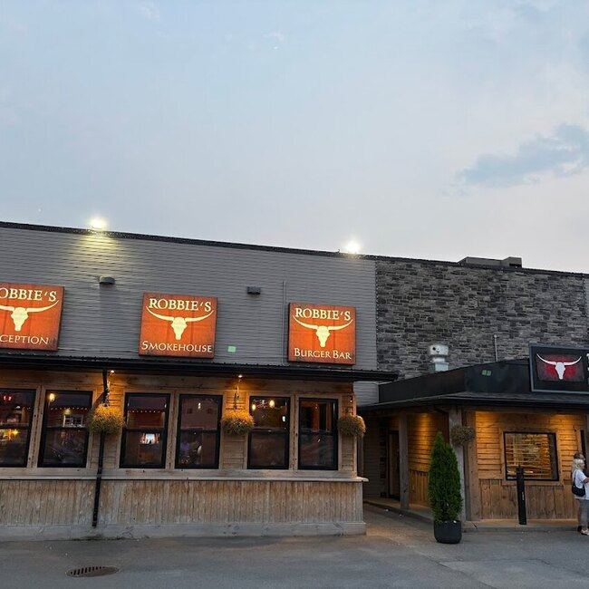 Robbie's Smokehouse & Burger Bar Restaurant